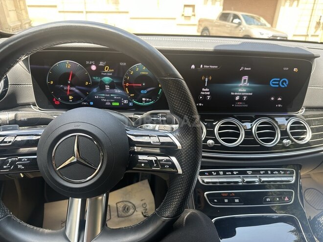 Mercedes E 300 e