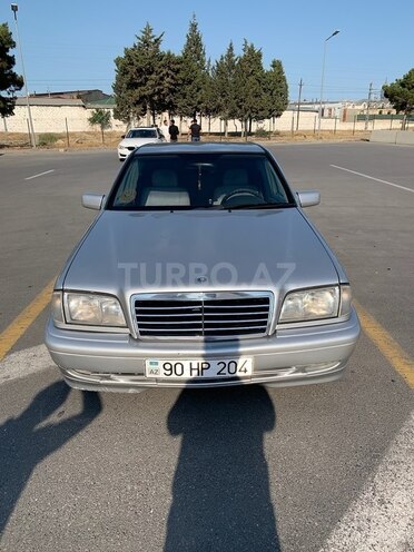 Mercedes C 180