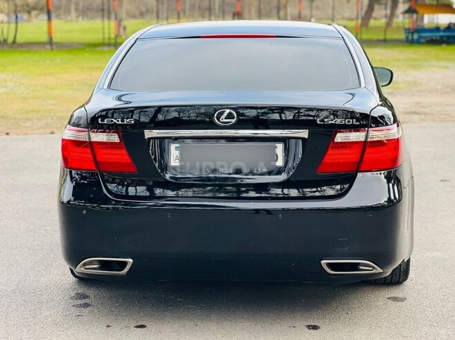 Lexus LS 460