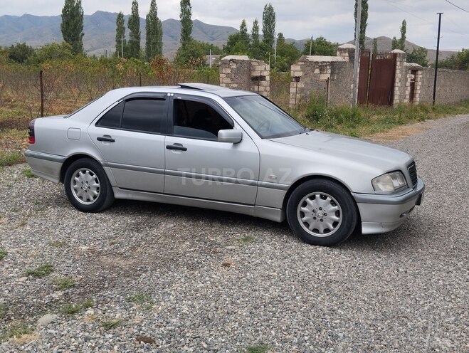 Mercedes C 180