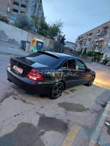 Mercedes C 200