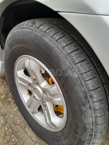 Kia Sorento 2006, 292,423 km - 2.5 l - Füzuli
