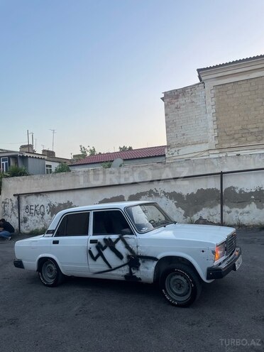 LADA (VAZ) 2107