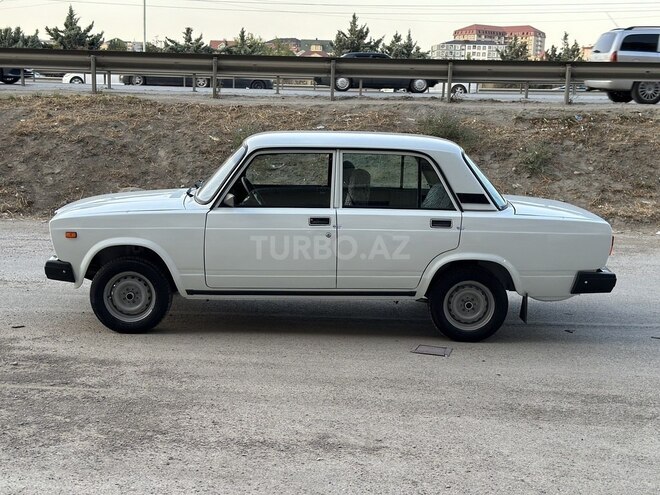 LADA (VAZ) 2107