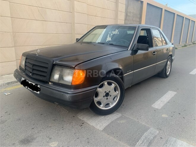 Mercedes E 250 1990, 180,000 km - 2.5 л - Bakı