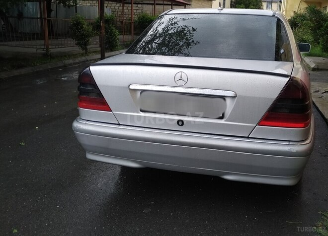 Mercedes C 220 d 2000, 260,000 km - 2.2 l - Balakən
