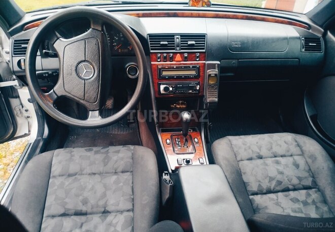 Mercedes C 220 d 2000, 260,000 km - 2.2 l - Balakən