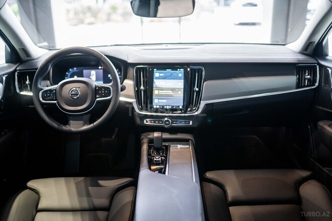 Volvo S90-9