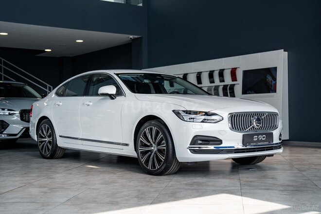 Volvo S90-2