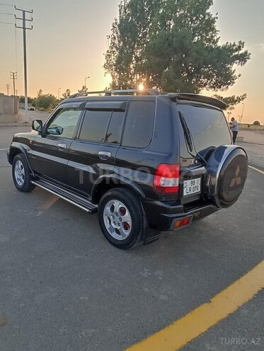 Mitsubishi Pajero io 2004, 137,065 km - 2.0 л - Neftçala