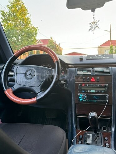 Mercedes 230 E 1995, 444,000 km - 2.3 l - Bakı