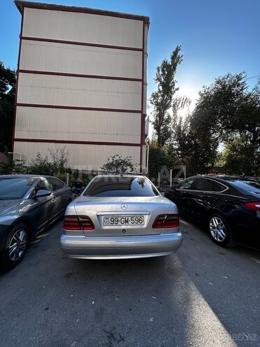 Mercedes E 200 d 2000, 325,800 km - 2.0 l - Bakı