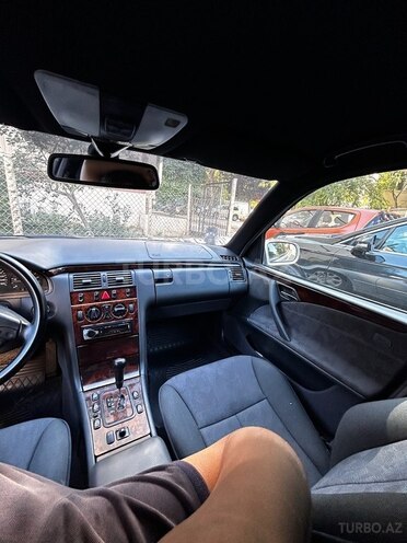 Mercedes E 200 d 2000, 325,800 km - 2.0 l - Bakı