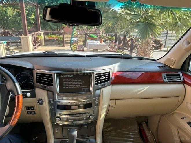 Lexus LX 570-5