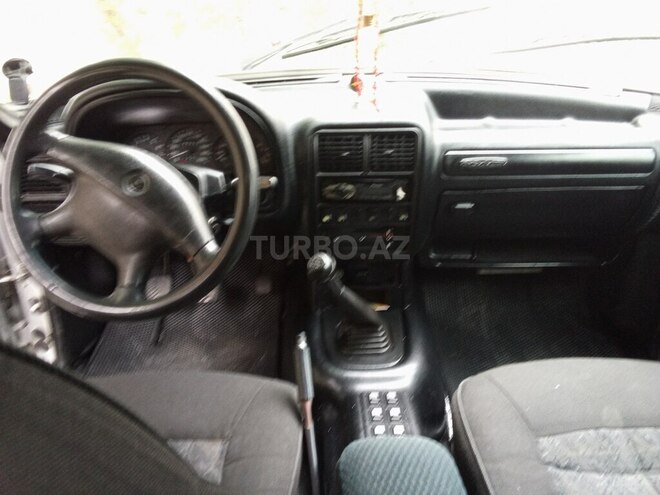 GAZ 31105 2005, 282,653 km - 2.5 l - Göyçay