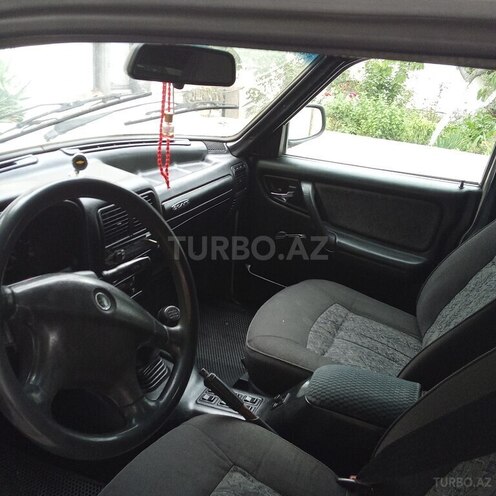 GAZ 31105 2005, 282,653 km - 2.5 l - Göyçay