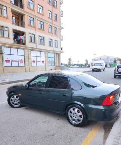 Opel Vectra 1999, 265,000 km - 2.0 l - Bakı