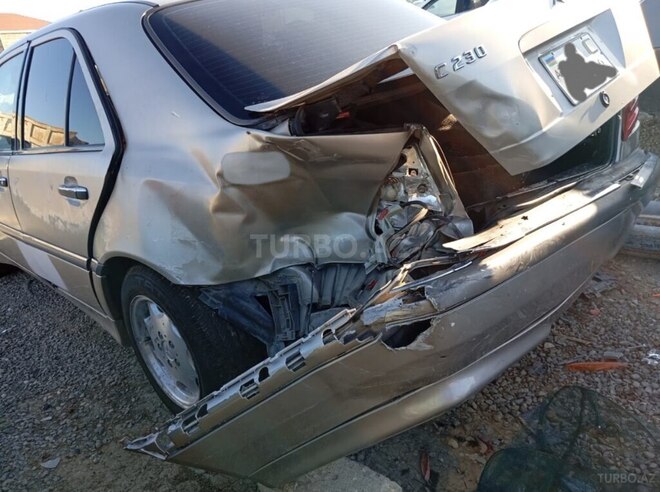 Mercedes C 230 1999, 130,000 km - 2.3 l - Bakı