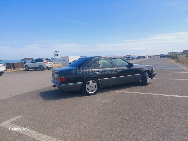 Mercedes E 220 1994, 560,000 km - 2.2 l - Bakı