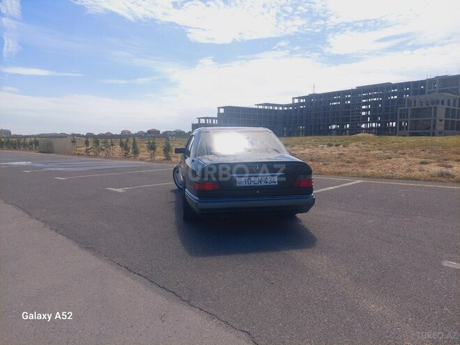 Mercedes E 220 1994, 560,000 km - 2.2 l - Bakı