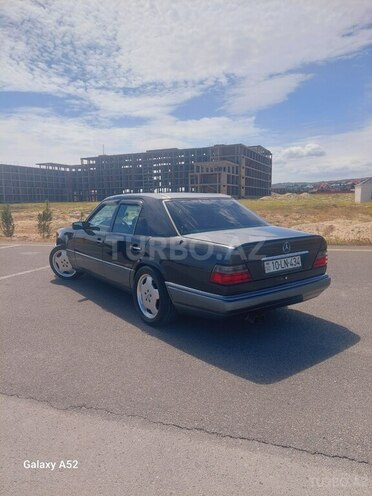 Mercedes E 220 1994, 560,000 km - 2.2 l - Bakı