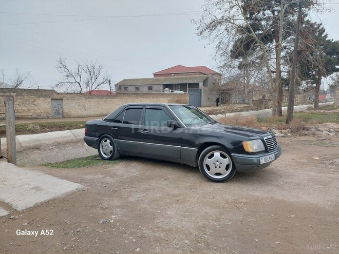Mercedes E 220 1994, 560,000 km - 2.2 l - Bakı