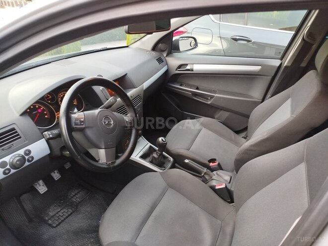 Opel Astra 2006, 266,000 km - 1.4 l - Bakı
