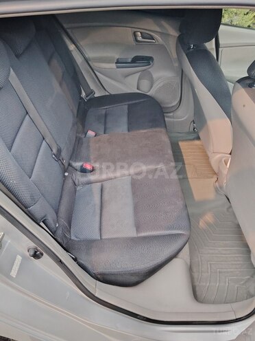 Honda Insight 2009, 283,000 km - 1.3 l - Salyan