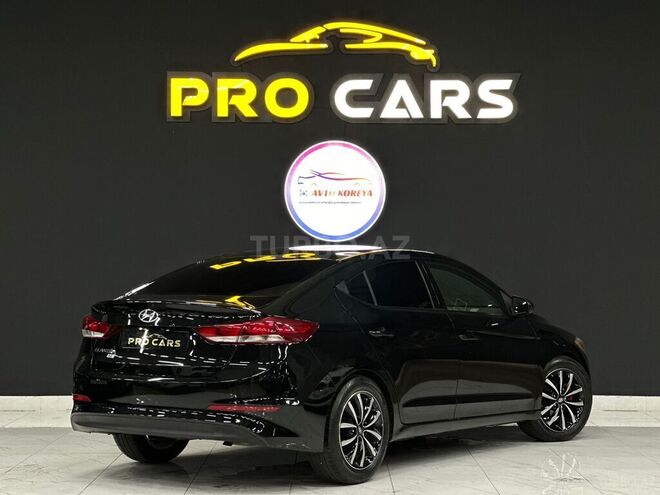 Hyundai Elantra 2018, 80,000 km - 2.0 l - Bakı