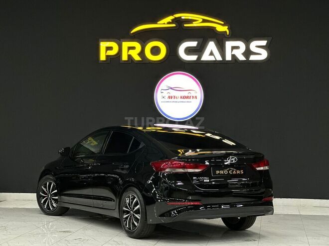Hyundai Elantra 2018, 80,000 km - 2.0 l - Bakı