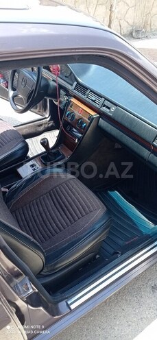Mercedes E 200 d 1994, 717,000 km - 2.0 l - Bakı