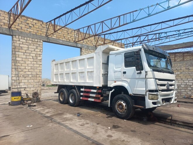 HOWO Sinotruk 2012, 120,000 km - 9.5 l - Gəncə