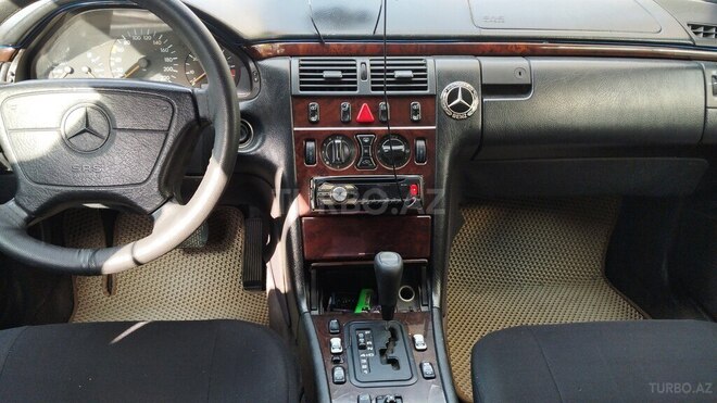 Mercedes E 220 d 1997, 798,578 km - 2.2 л - Bakı