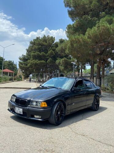 BMW 318 1994, 358,967 km - 1.8 l - Bakı