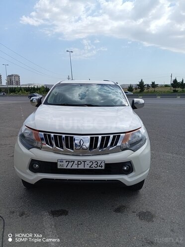 Mitsubishi L200 2018, 19,256 km - 2.4 l - Bakı