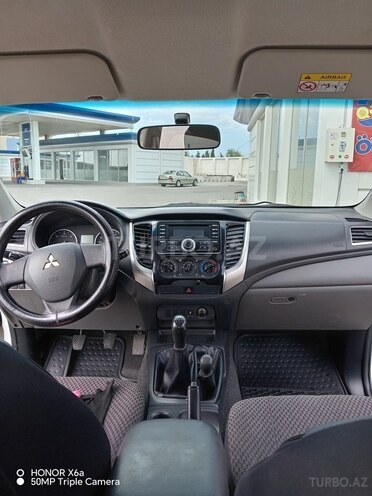 Mitsubishi L200 2018, 19,256 km - 2.4 l - Bakı