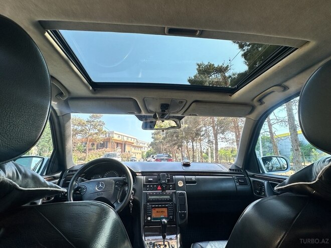 Mercedes E 430 2001, 326,400 km - 4.3 l - Bakı