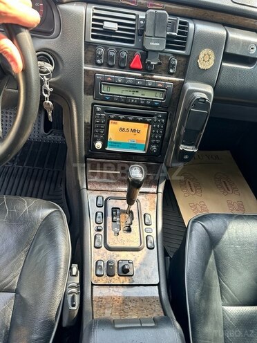 Mercedes E 430 2001, 326,400 km - 4.3 l - Bakı