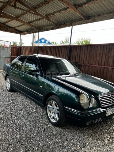Mercedes E 240 1998, 353,933 km - 2.4 l - Ağdam
