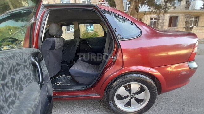 Opel Vectra 1997, 370,000 km - 1.6 l - Bakı
