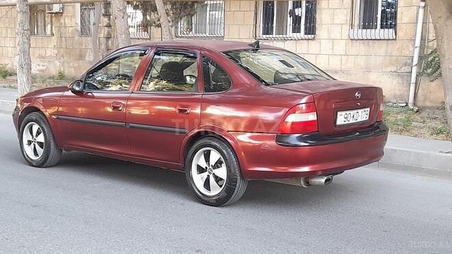 Opel Vectra 1997, 370,000 km - 1.6 l - Bakı