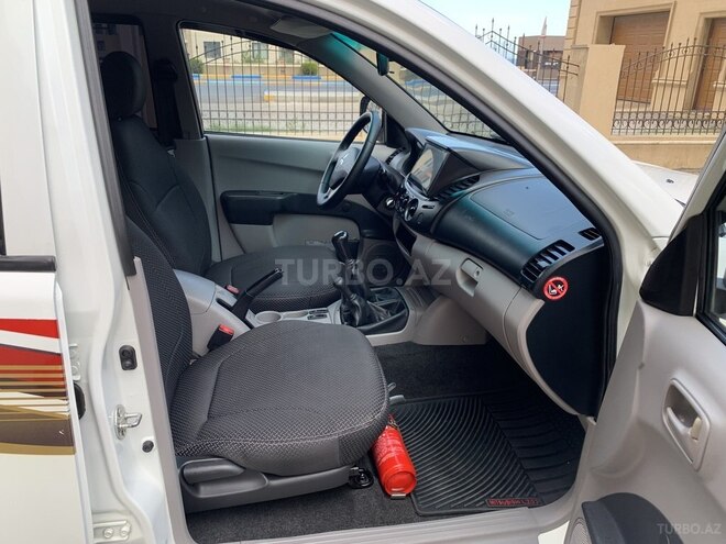 Mitsubishi L200 2014, 168,350 km - 2.5 л - Bakı