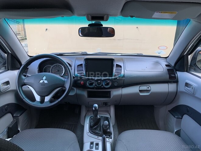 Mitsubishi L200 2014, 168,350 km - 2.5 л - Bakı