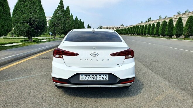 Hyundai Elantra 2019, 95,000 km - 1.6 l - Gəncə