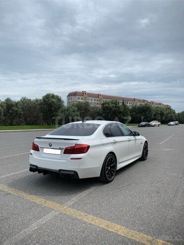 BMW 520 2015, 220,000 km - 2.0 l - Bakı