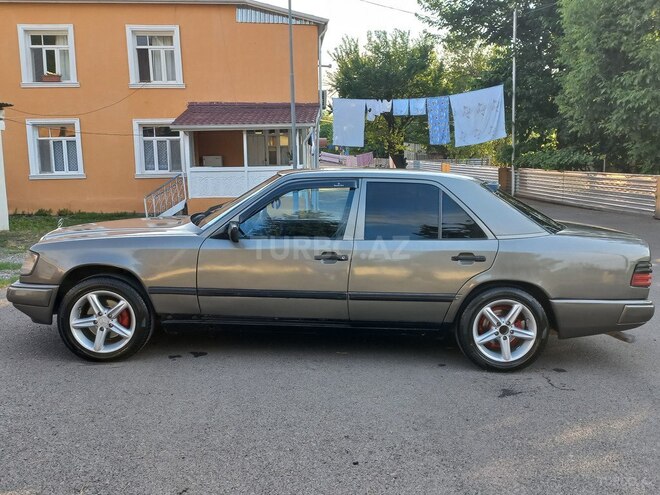 Mercedes E 290 1987, 220,000 km - 2.9 л - Ağstafa