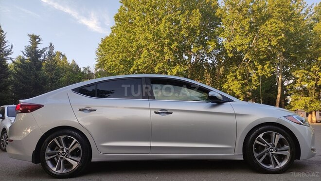 Hyundai Elantra 2016, 280,000 km - 2.0 l - Mingəçevir