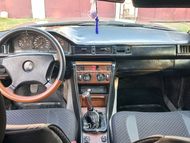 Mercedes E 290 1987, 220,000 km - 2.9 л - Ağstafa