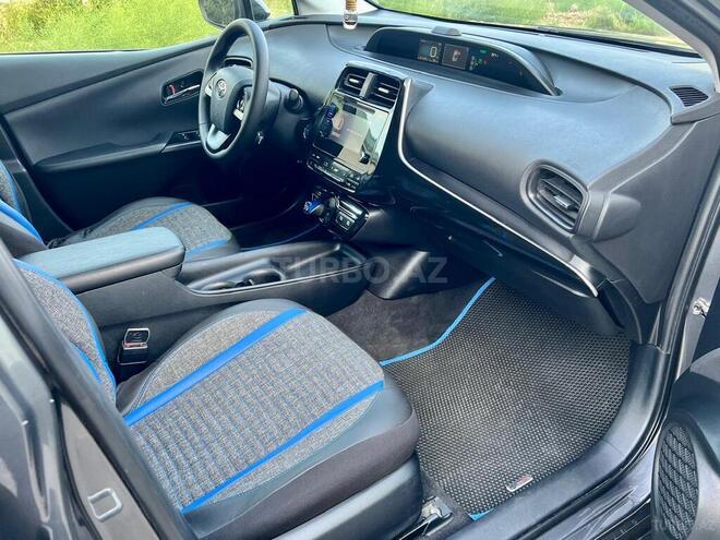 Toyota Prius 2016, 310,000 km - 1.8 л - Bakı