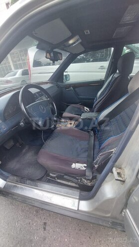 Mercedes C 240 1995, 200,000 km - 2.4 л - Sumqayıt
